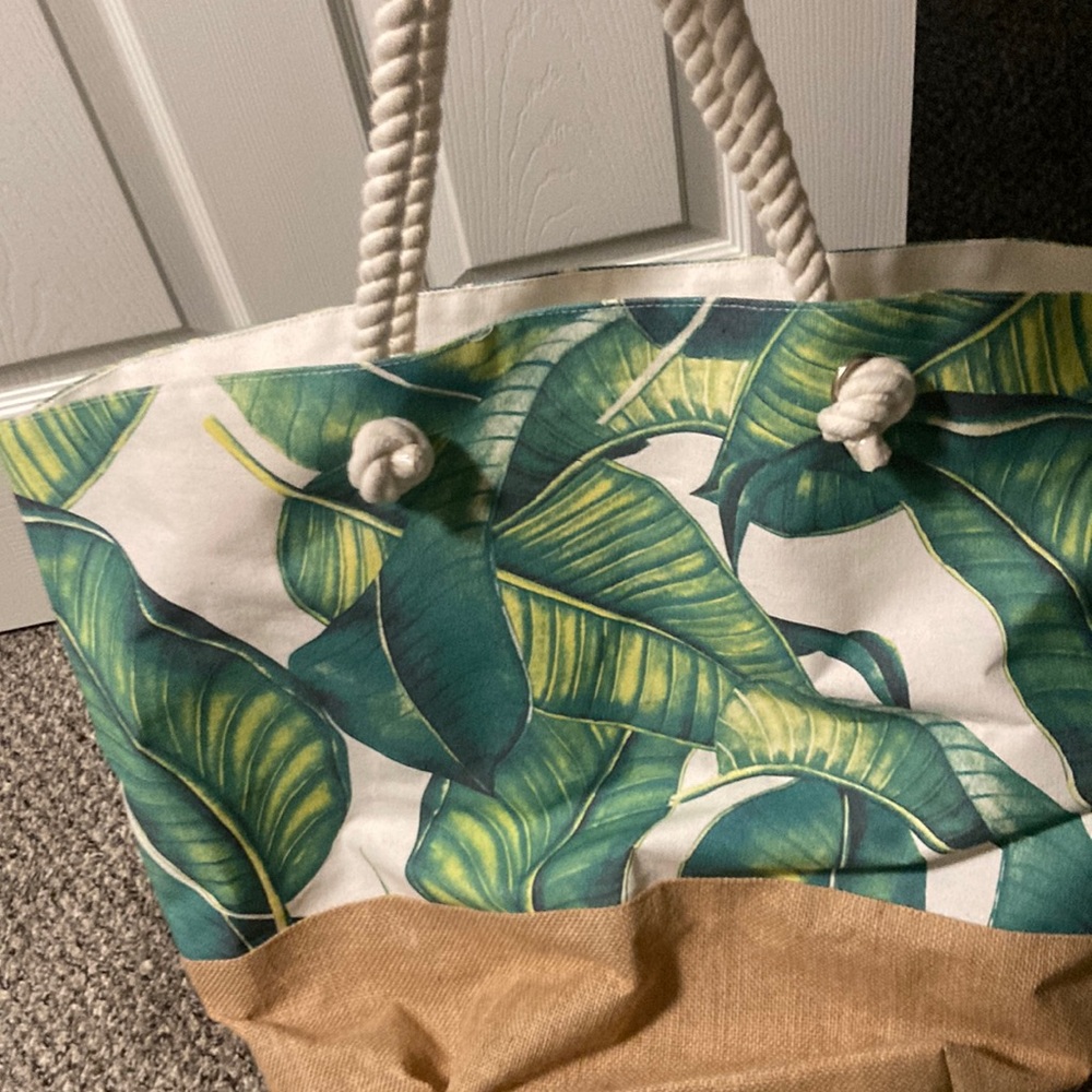 Tote bag